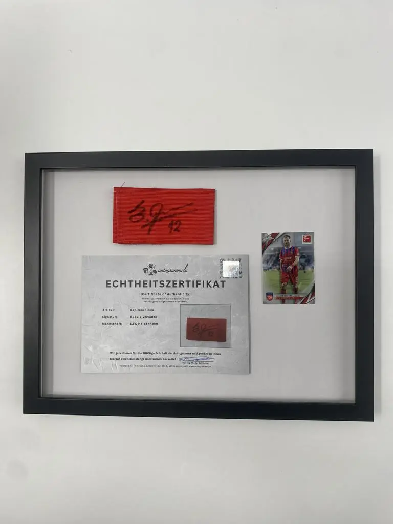 Kapitänsbinde Budu Zivzivadze signiert im Rahmen Fc Heidenheim Autogramm
