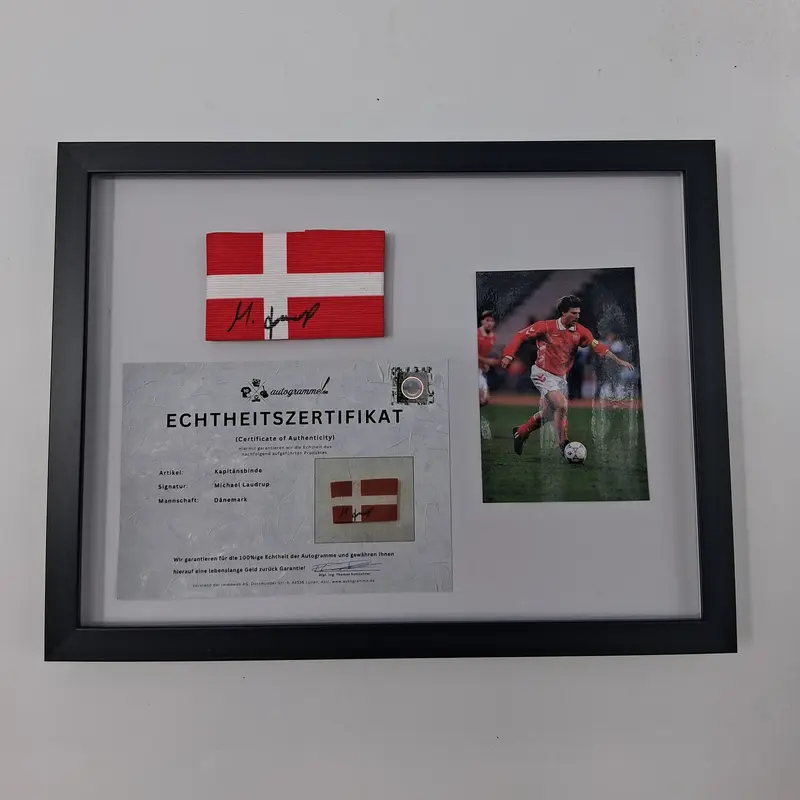 Kapitänsbinde Michael Laudrup signiert im Rahmen Dänemark Autogramm