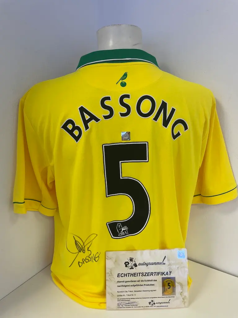 Norwich City Trikot Sebastien Bassong signiert Autogramm Fußball England errea XL